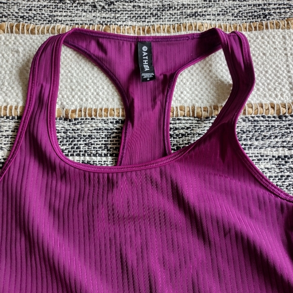 Athleta beautiful maroon top - Picture 3 of 7